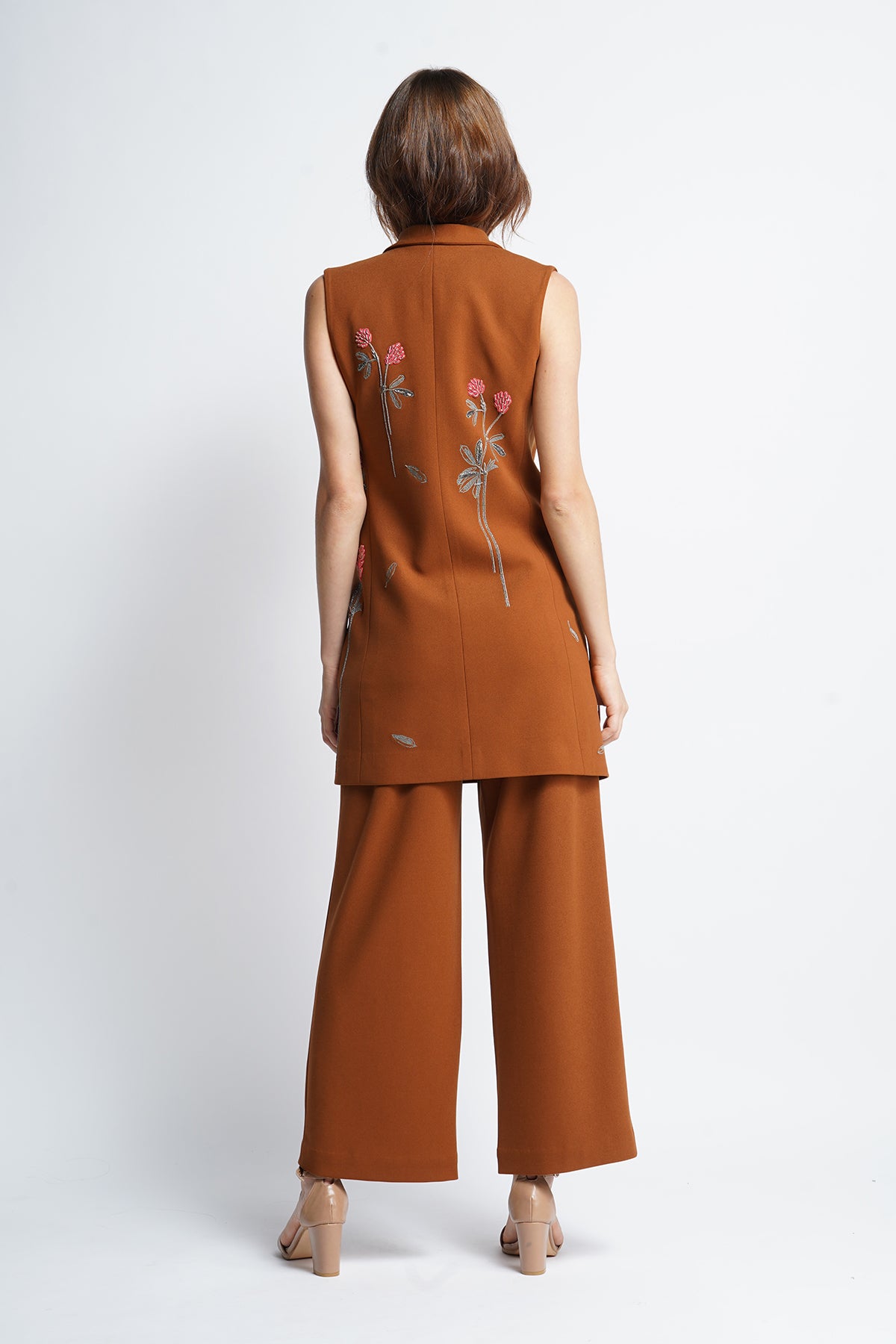 Meadow Plant Overlapped Sleeveless Coat Dress With Pants