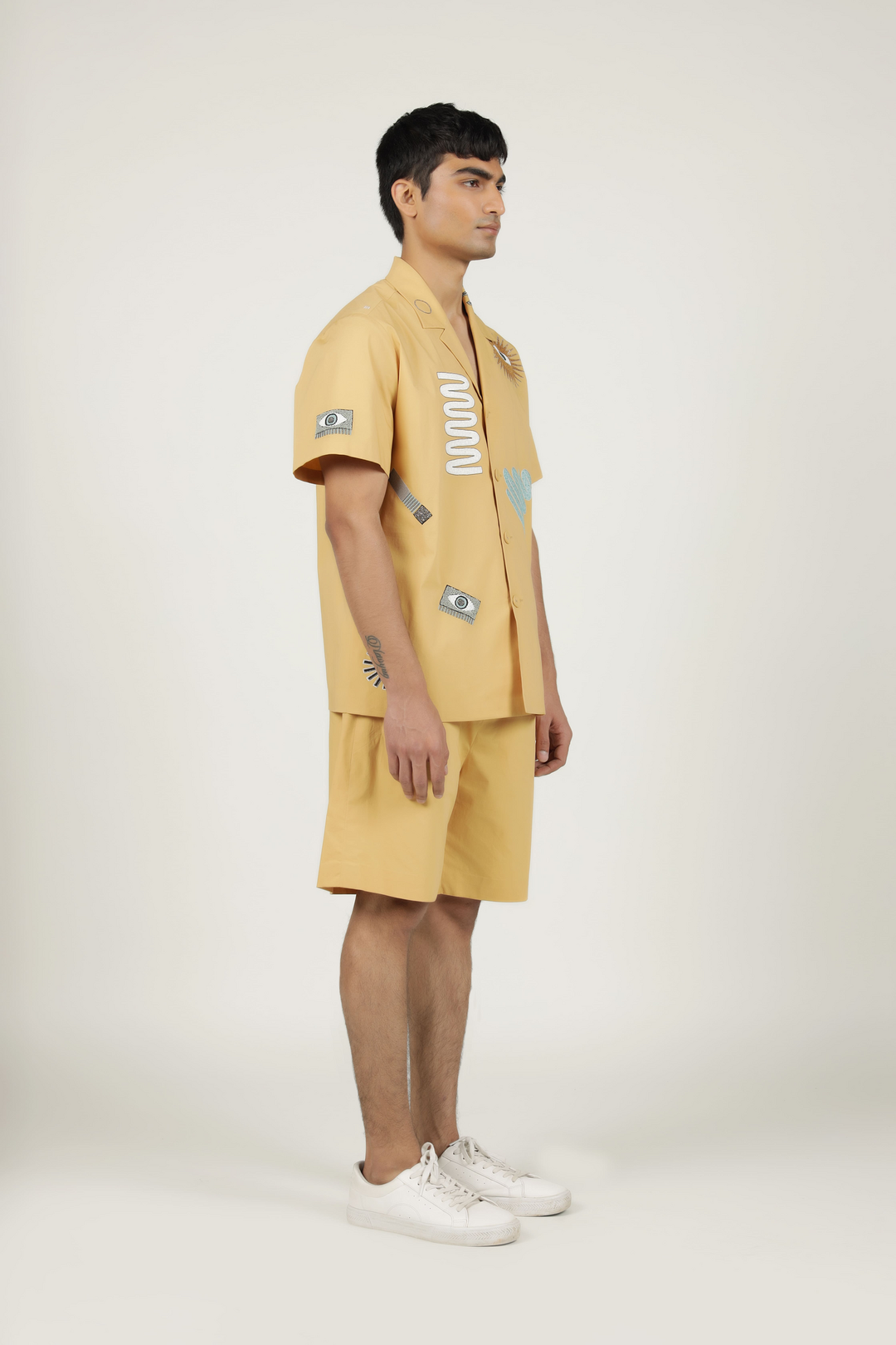 Boxy Shorts Of "(Abstract Shapes Shirt)"