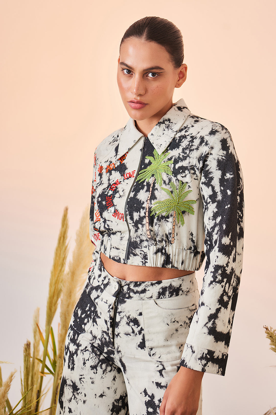 Love Circle Raglan Sleeves Short Jacket