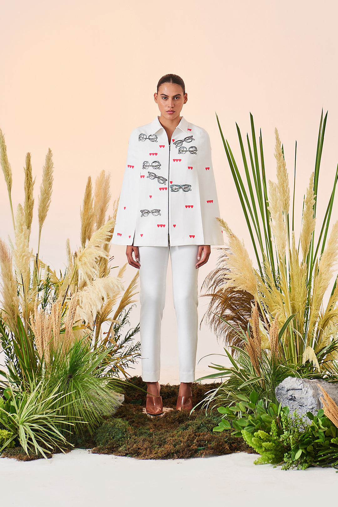 Narrow Pants Of (Holiday Sunglasses Cape)