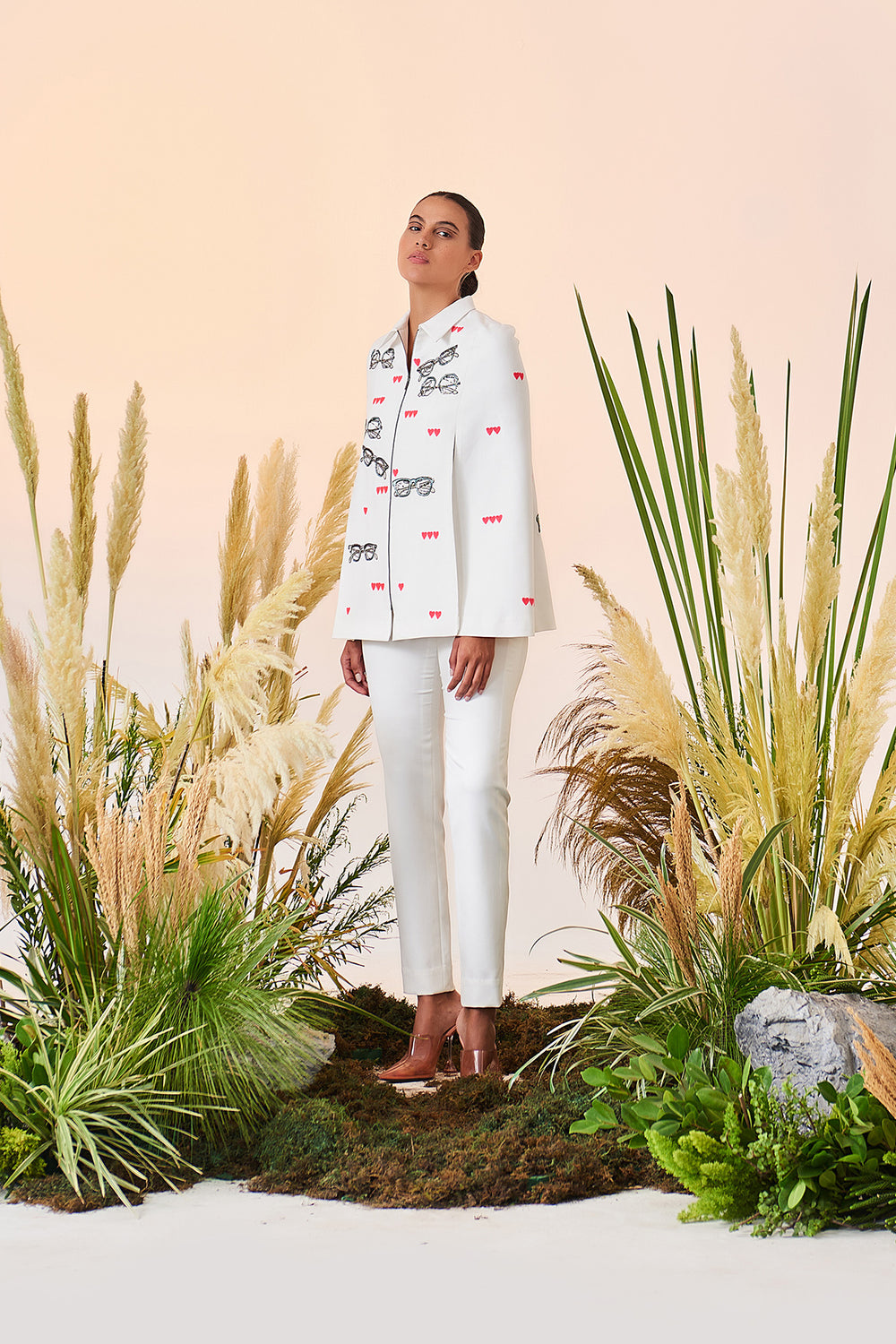 Narrow Pants Of (Holiday Sunglasses Cape)